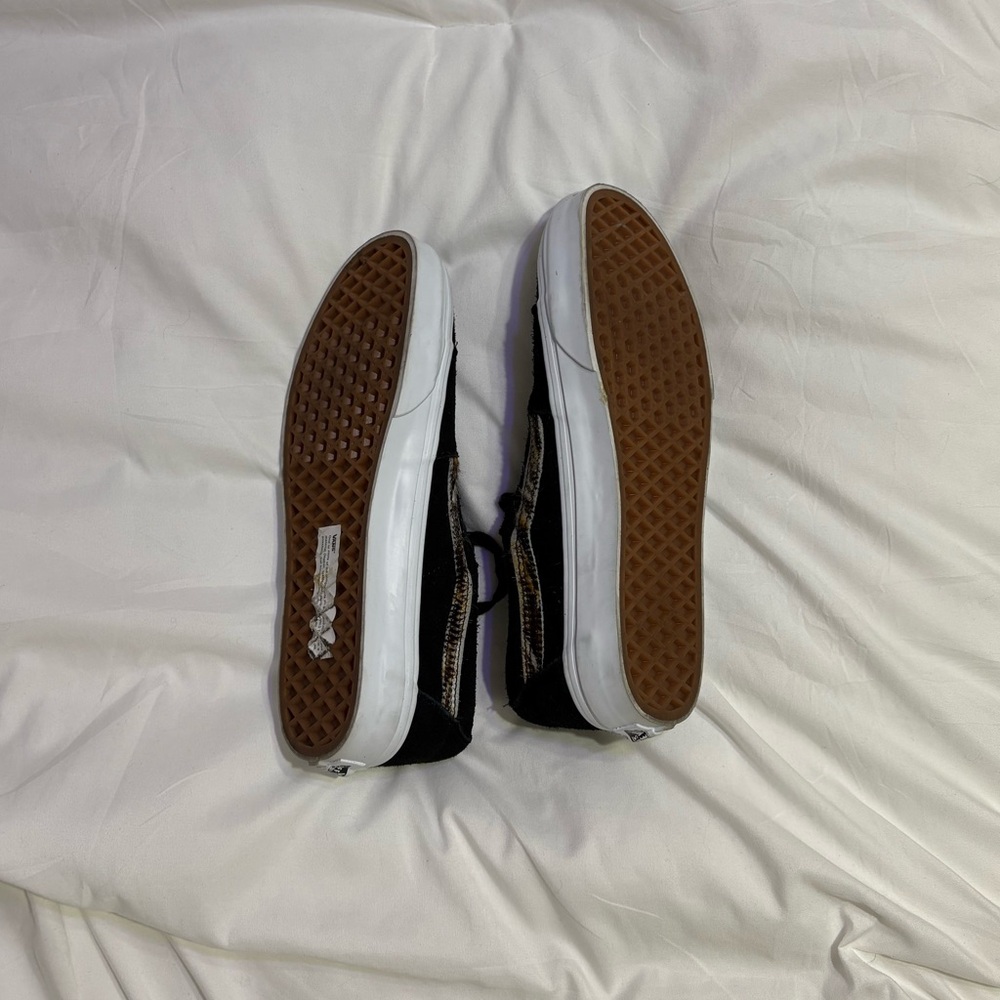vans - Picture 3 of 5